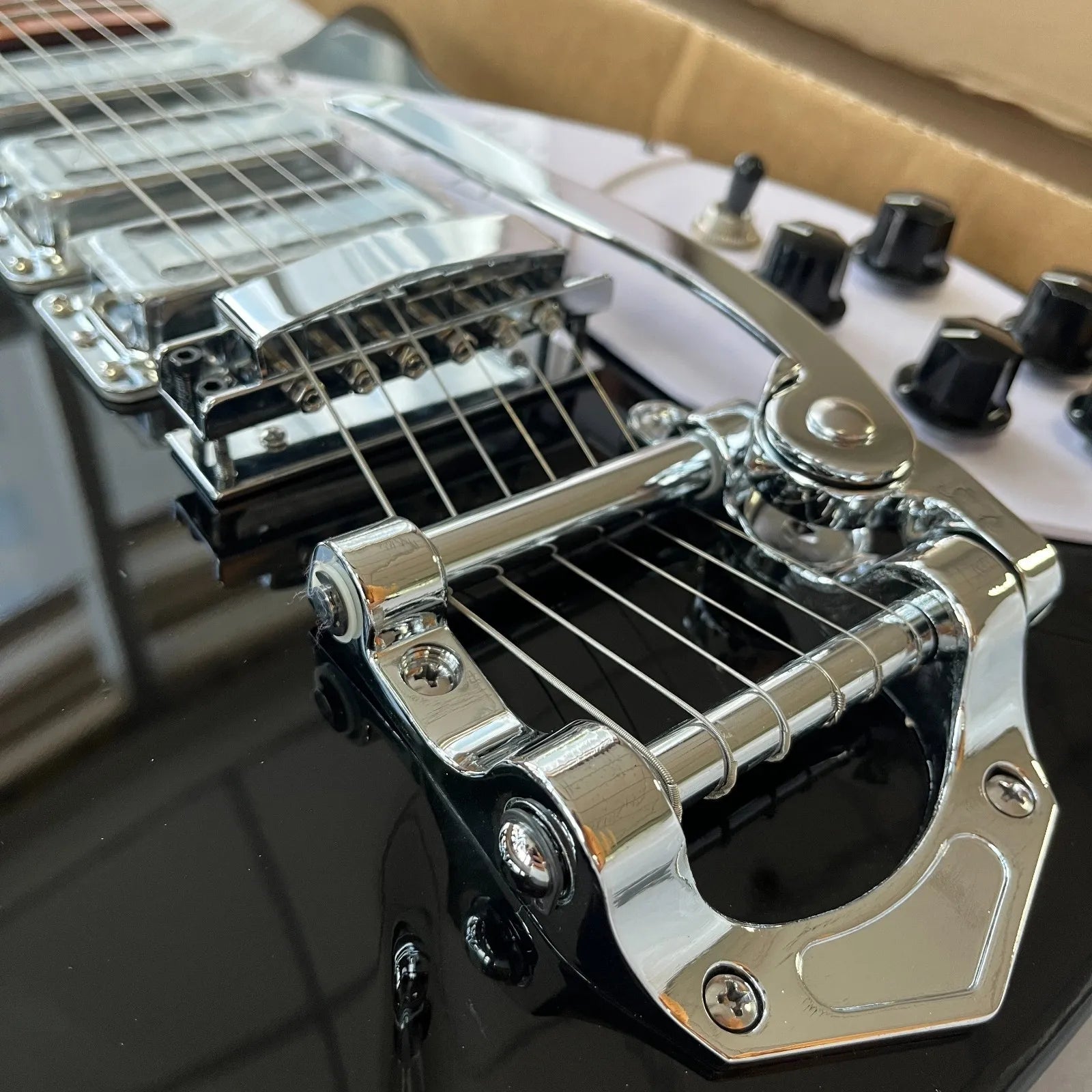 2026 hot new New Black 325 Rick Signature Guitar Chrome Hardware