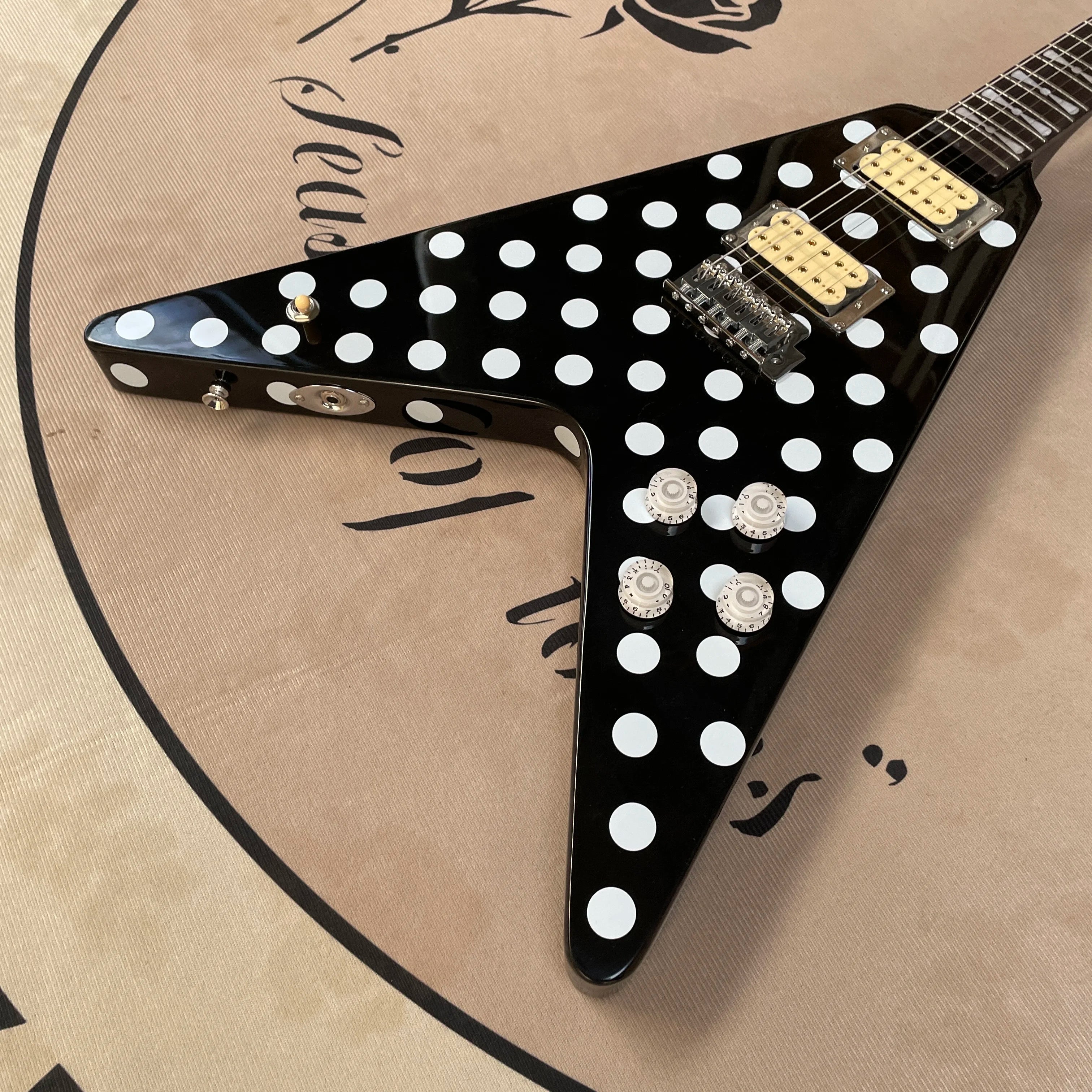 V shape electric guitar black body guitars and chrome hardware guitarra 6strings guitar