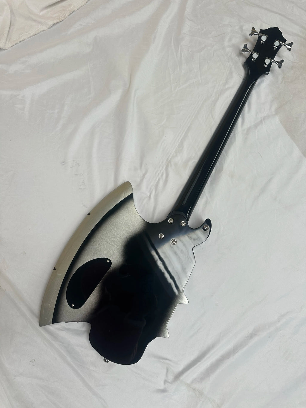 Gene Simmons Bass 4 strings Style Bass Axe Signiture guitars in stock Electric Guitarra