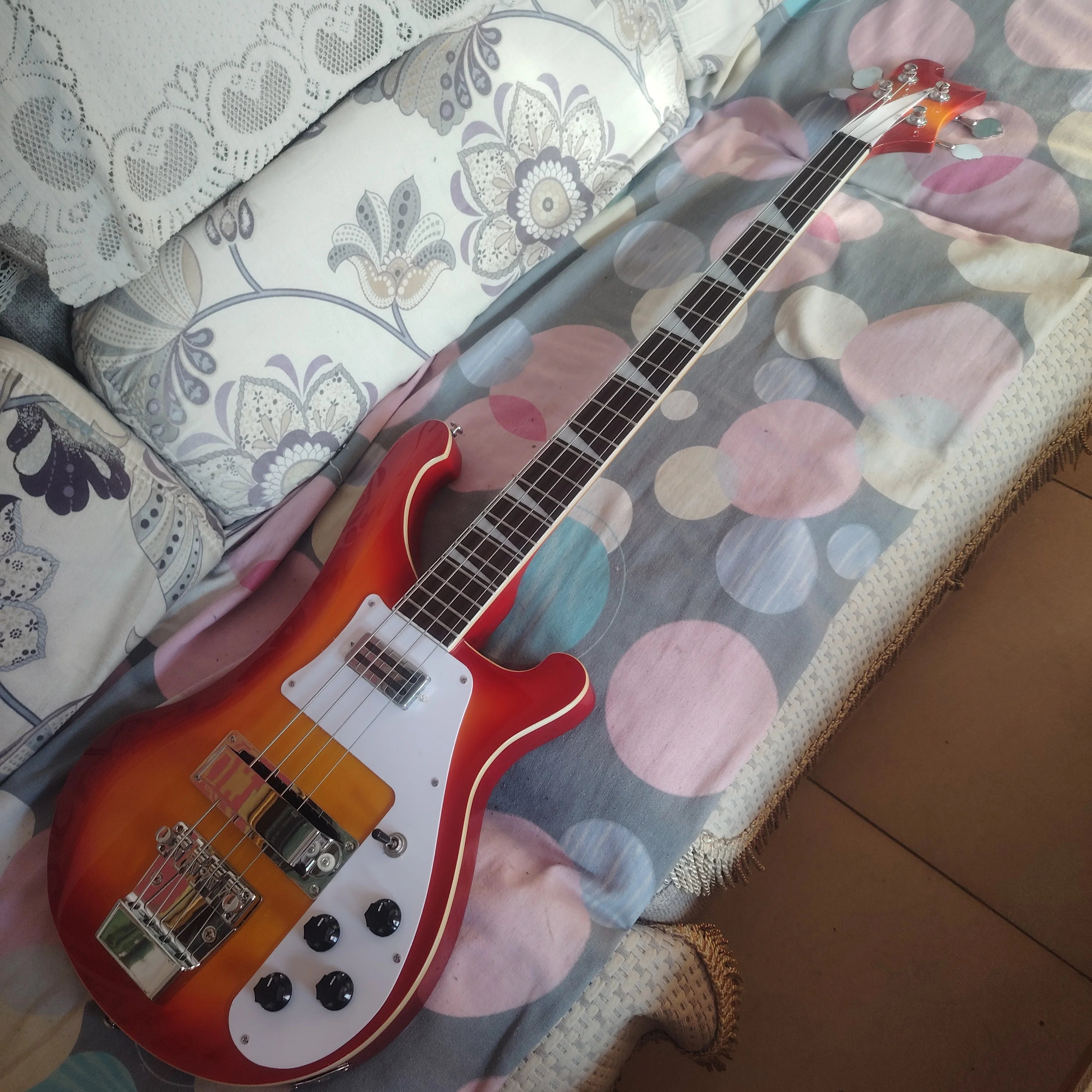 High quality 4-series BASS guitar, professional debugging, gift giving, shipped from local warehouse in the United States