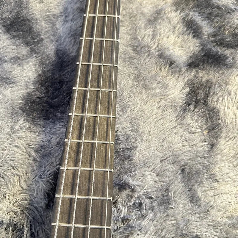 2025  Axe Bass Gene Simmons Guitar Bass Black 4 Strings