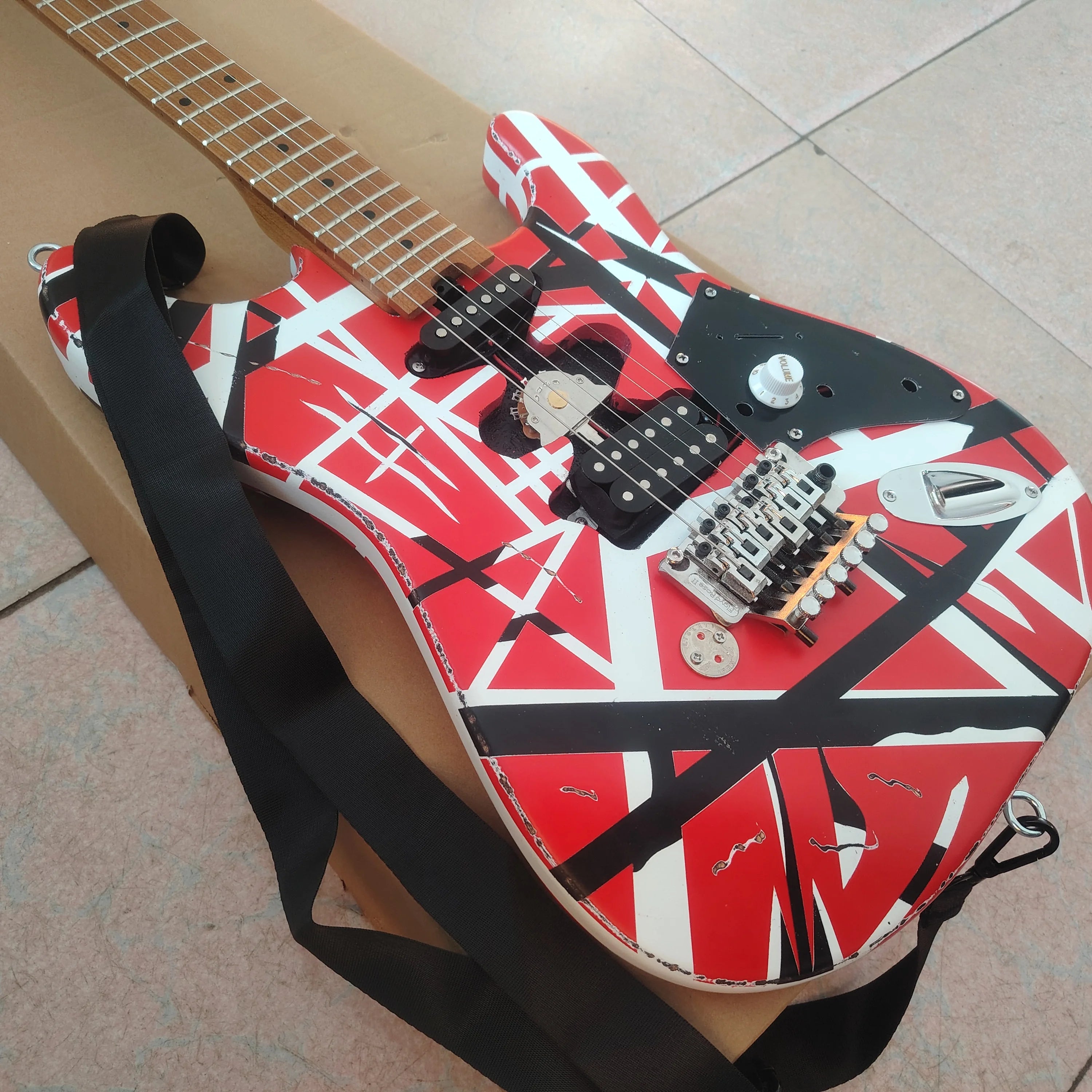 High quality Fan Hailun electric guitars processed in inventory relics, fast delivery from local warehouses in the United States