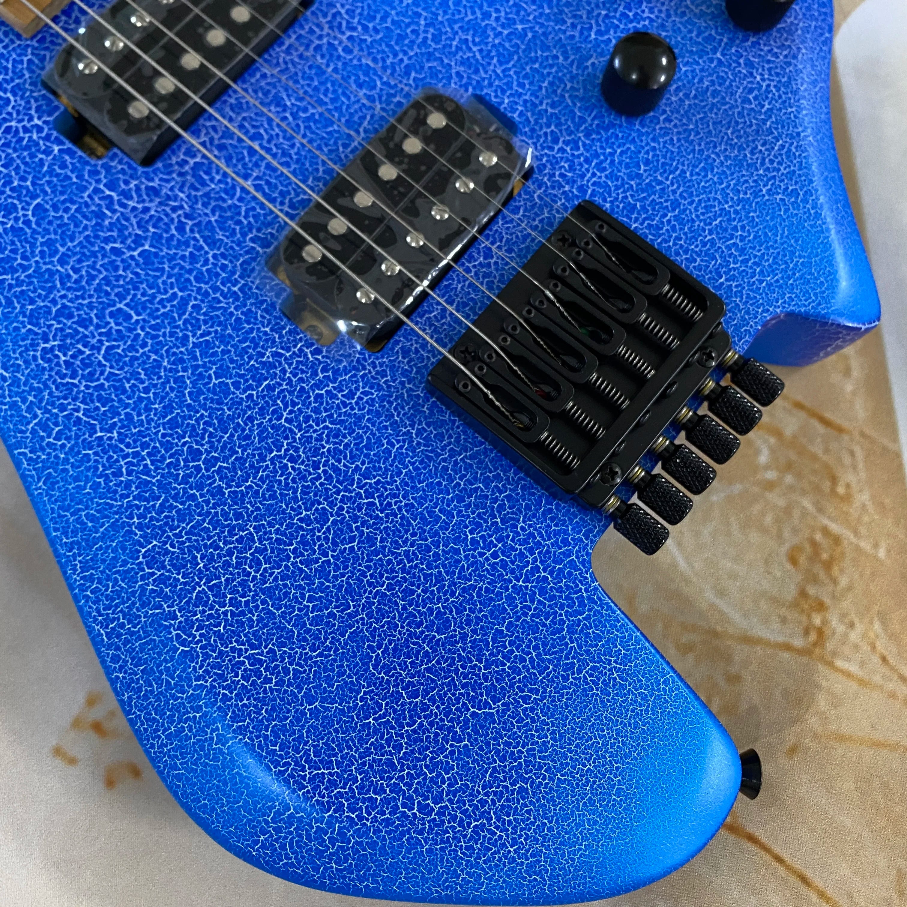Vicers Low price processing electric guitar, maple fingerboard , 6 strings, 24 frets, basswood body, real photos