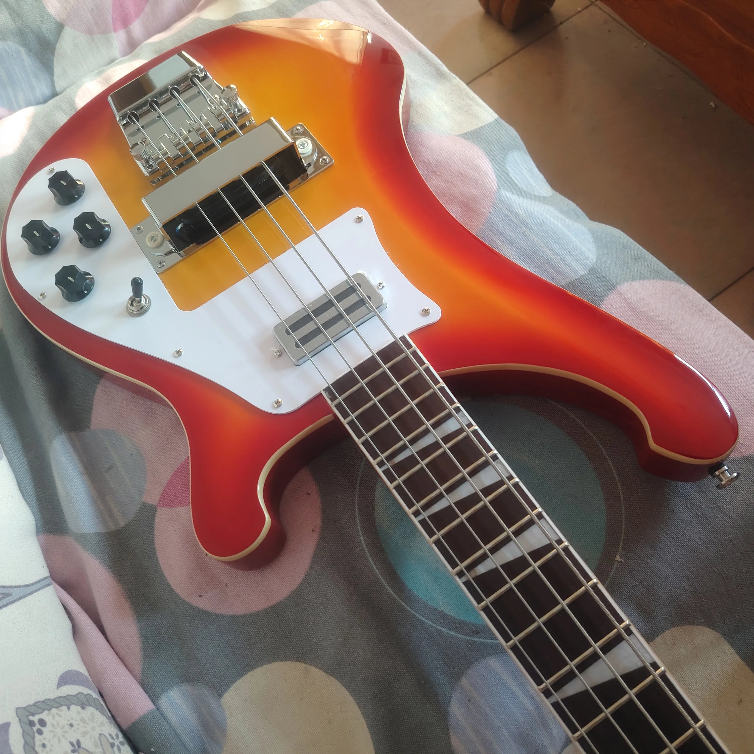 High quality 4-series BASS guitar, professional debugging, gift giving, shipped from local warehouse in the United States