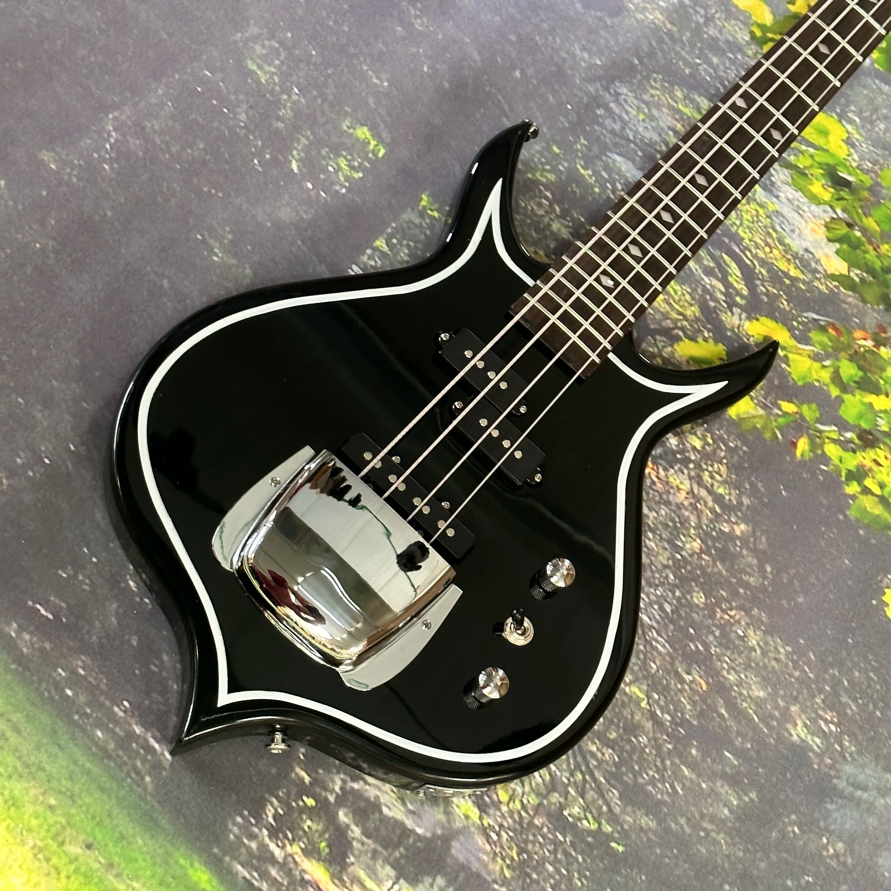 4-string bass guitar in the shape of a peach hardware electric bass guitars black guitarra