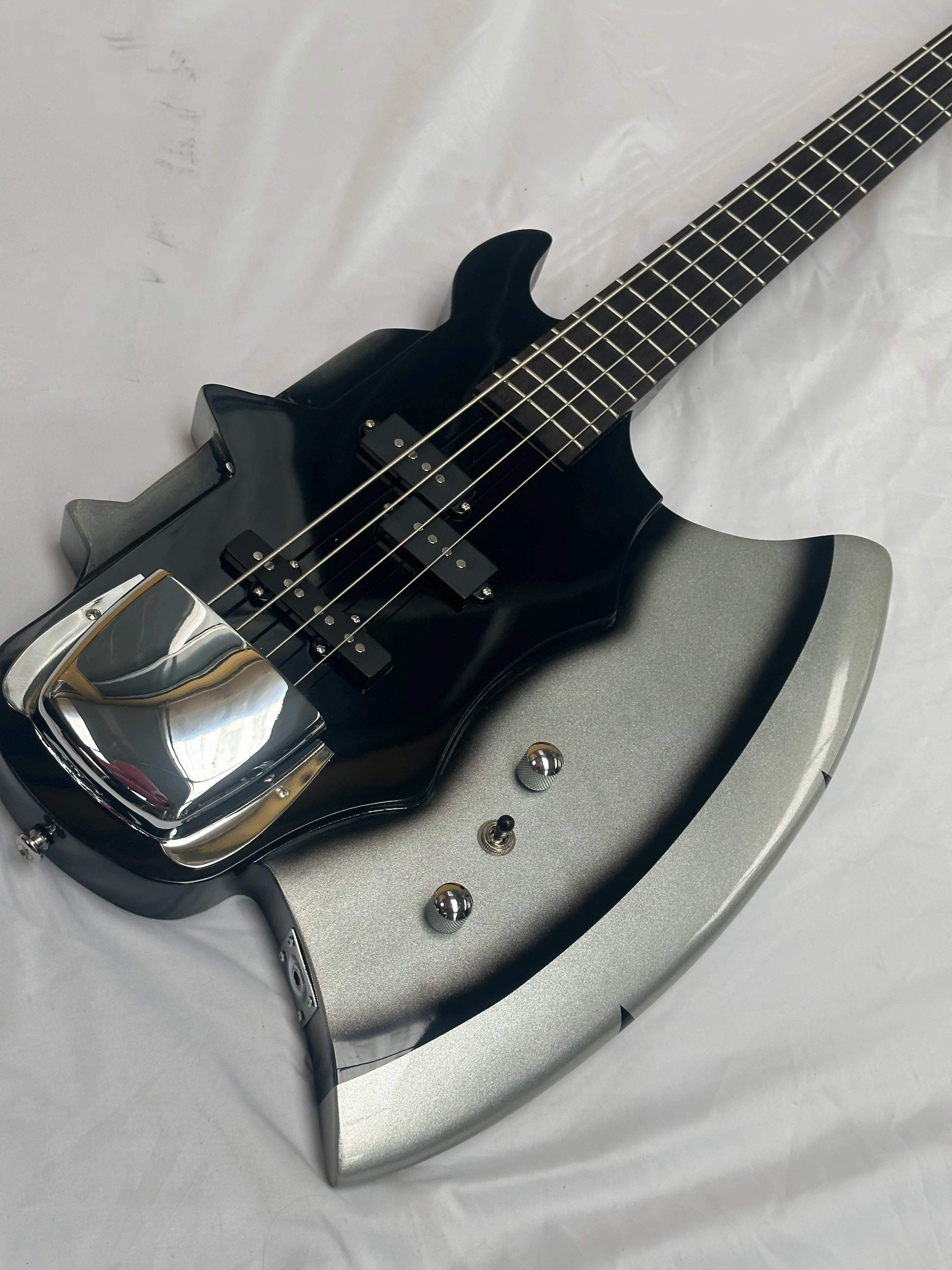 Gene Simmons Bass 4 strings Style Bass Axe Signiture guitars in stock Electric Guitarra