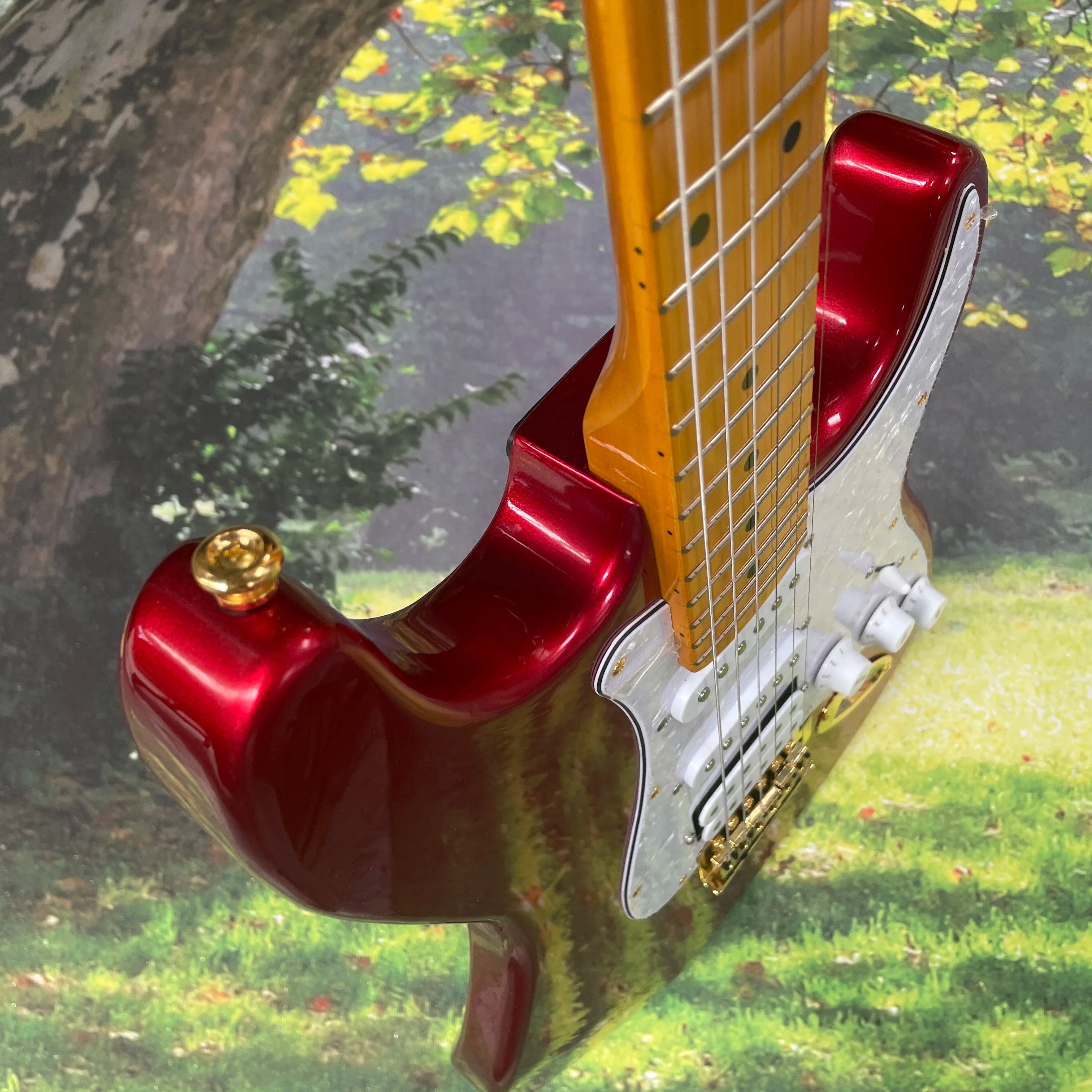 Electric guitar, metal red maple fingerboard, 2H1S pickups guitars