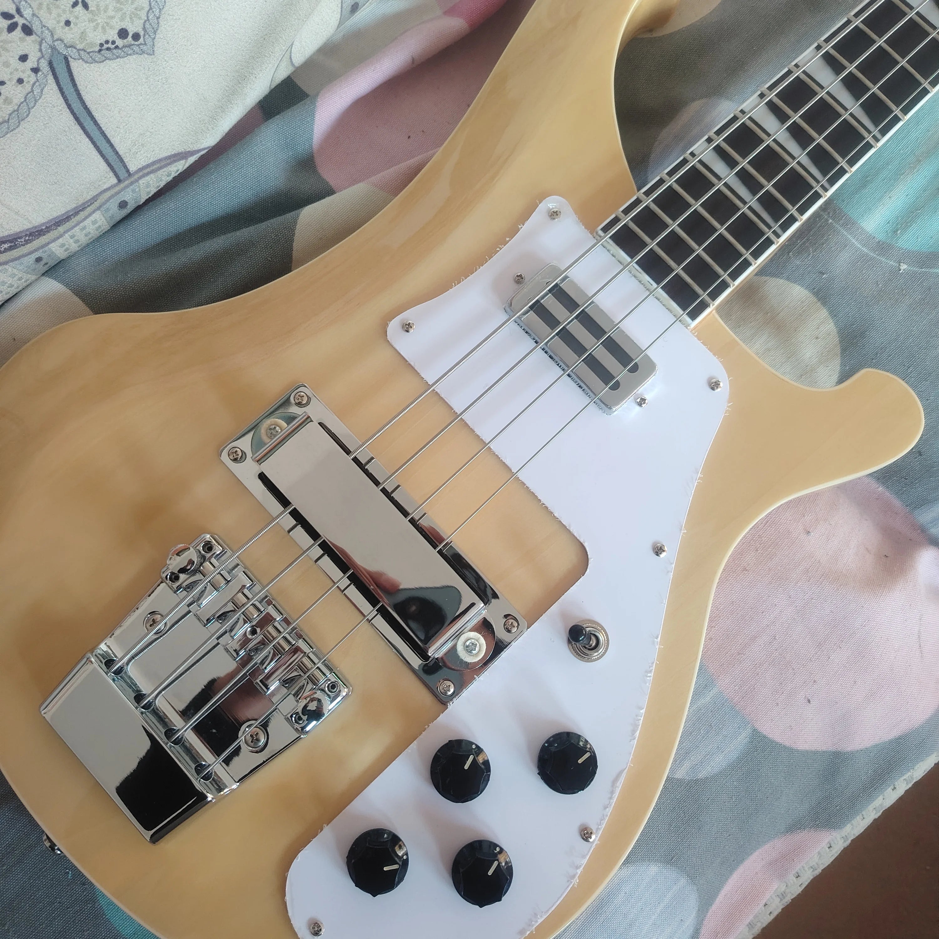 High-Quality  Bass Electric Guitar | Basswood Body, Rosewood Fingerboard, 4 Strings, 22 Frets, S-H Pickup,